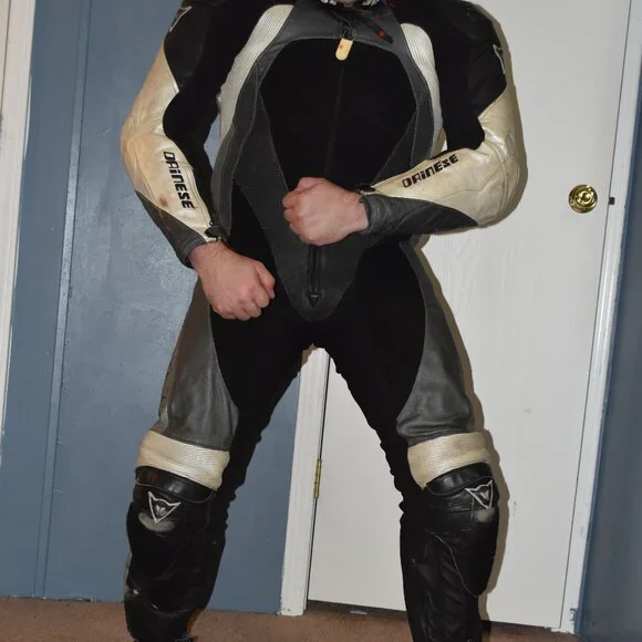 Dainese leather motorcycle suit size US46 - Euro56 - Picture 11 of 16